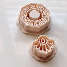 Load image into Gallery viewer, Flower Pie Clay Cutter set (Center Stone cutter included)