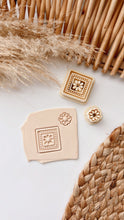 Load image into Gallery viewer, Flower Rug Clay Cutter Set