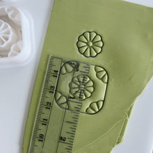 Load image into Gallery viewer, Margarita Tile Clay Cutter