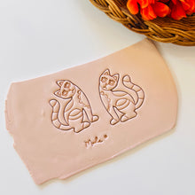 Load image into Gallery viewer, Alebrije Gato Clay Cutter