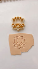 Load image into Gallery viewer, Nelumbo Eye Clay Cutter