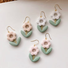 Load image into Gallery viewer, Hug Flower Cutter Set