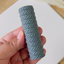 Load image into Gallery viewer, Sweater Texture Roller