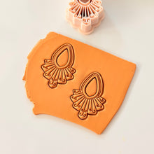 Load image into Gallery viewer, Eloisa Clay Cutter