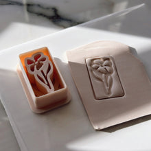 Load image into Gallery viewer, Spring Clay Cutter