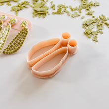 Load image into Gallery viewer, Long Petal Polymer Clay Cutter