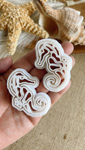 Load image into Gallery viewer, Sea Horse Clay Cutter