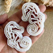Load image into Gallery viewer, Sea Horse Clay Cutter