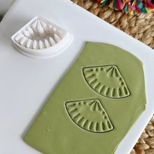 Load image into Gallery viewer, Fan Clay Cutter