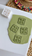 Load image into Gallery viewer, Lacelet Clay Cutter