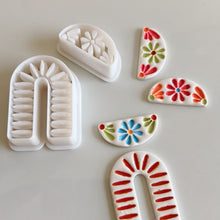 Load image into Gallery viewer, Arco Clay Earring Cutter