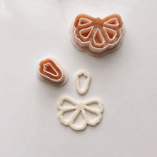 Load image into Gallery viewer, Floreshila Large Clay Cutter