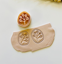 Load image into Gallery viewer, Spiral Flower Clay Cutter