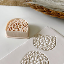 Load image into Gallery viewer, Sunday Clay Cutter