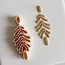 Load image into Gallery viewer, Laminaria Clay Cutter | Large Version