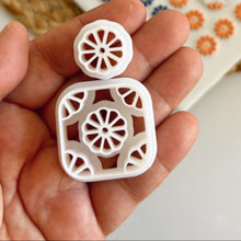 Load image into Gallery viewer, Margarita Tile Clay Cutter