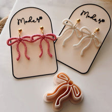 Load image into Gallery viewer, Small String Bow