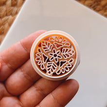 Load image into Gallery viewer, Floripia clay cutter