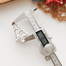 Load image into Gallery viewer, Stained Pine Cutter