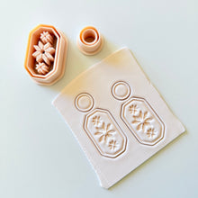 Load image into Gallery viewer, Snowbell Clay Cutter