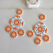 Load image into Gallery viewer, Margarita Tile Clay Cutter