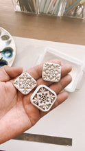 Load image into Gallery viewer, Flor Tile Clay Cutter (2pc)