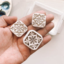 Load image into Gallery viewer, Flor Tile Clay Cutter (2pc)