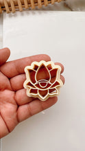 Load image into Gallery viewer, Nelumbo Eye Clay Cutter