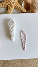 Load image into Gallery viewer, Caracola Clay Cutter