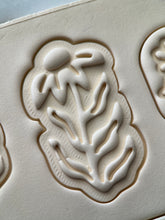 Load image into Gallery viewer, Matisse flower Cutter