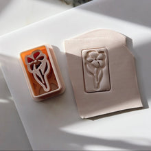 Load image into Gallery viewer, Spring Clay Cutter