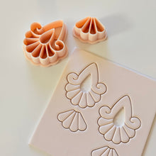 Load image into Gallery viewer, Curls Clay Cutter