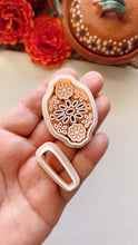 Load image into Gallery viewer, Cempasuchil large Clay Cutter Set