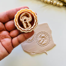 Load image into Gallery viewer, Mushy Clay Cutter