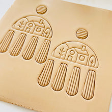 Load image into Gallery viewer, Cozy Cottage Clay Cutter