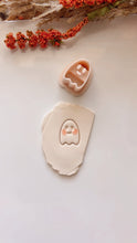 Load image into Gallery viewer, Ghostie Clay Cutter