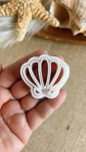 Load image into Gallery viewer, Shell Clay Cutter