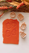 Load image into Gallery viewer, Pumpkins Clay Cutter