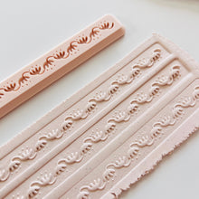 Load image into Gallery viewer, Pétalos Border Decor | Polymer Clay Tool