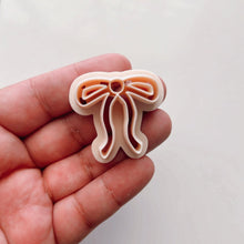 Load image into Gallery viewer, Small String Bow