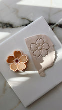 Load image into Gallery viewer, Cosmos Flower Cutter