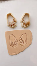 Load image into Gallery viewer, Open hands Clay Cutter