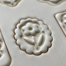 Load image into Gallery viewer, Floresilla Clay Cutter