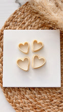 Load image into Gallery viewer, Balloon Heart Clay Cutter