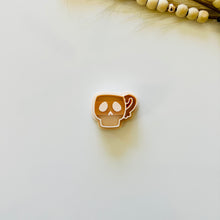 Load image into Gallery viewer, Skull Mug Clay Cutter
