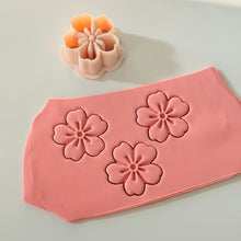 Load image into Gallery viewer, Sakura Clay Cutter