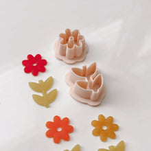 Load image into Gallery viewer, Ann Flower Clay Cutter Set