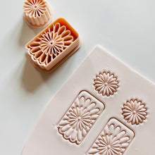 Load image into Gallery viewer, Flower Banner Clay Cutter