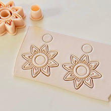 Load image into Gallery viewer, Lyriana Clay Cutter