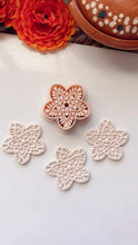 Load image into Gallery viewer, Estrella de papel Clay Cutter